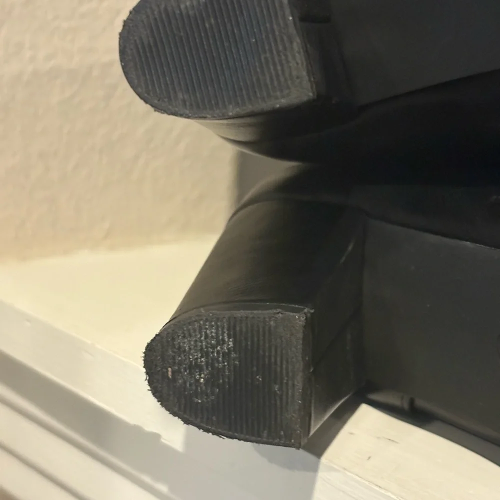 Dream Pairs Midleg Block Heel Boots Woman's 7 Black (WORN 2X) - Picture 10 of 13